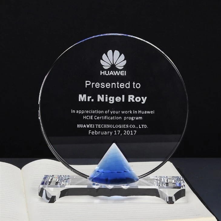 Clear Round Crystal Achievement Award